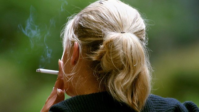 494177-women-smoking